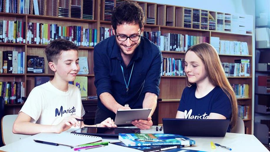 O projeto conta com duas empresas parceiras, a Systemic Bilingual e a Way American School