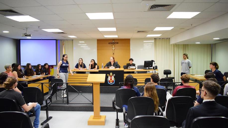 Atividade do 9º ano EF explora pensamento crítico e argumentação