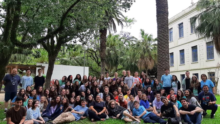 Estudantes da Pastoral Juvenil Marista e Voluntariado se reunem para celebrar e refletir sobre a caminhada durante o ano de 2019