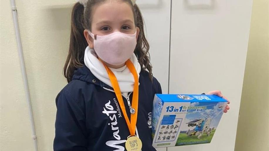 Maria Valentina Bottini destacou-se em uma das maiores competições de matemática online do país