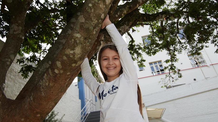 O uniforme é de uso obrigatório e preserva a segurança e o conforto dos estudantes