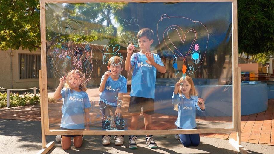 Nos primeiros anos da vida escolar, valorizamos o cuidado e o desenvolvimento pedagógico das crianças.