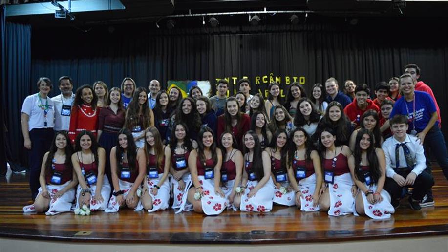 Com o objetivo de proporcionar novas vivências e culturas aos estudantes, o Colégio Marista Pio XII promove anualmente o Intercâmbio Cultural Marista Brasil & Chile.