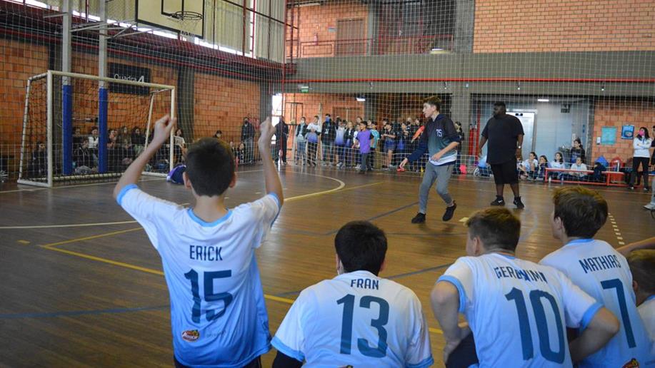 PDV de Rosário vai ao pódio em torneio de vôlei na região central