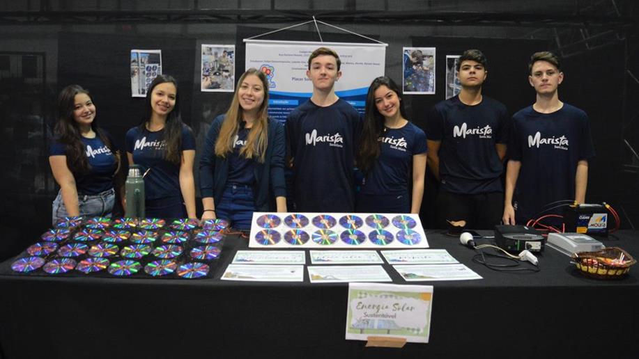 Evento ocorreu no último sábado, com experimentos e pesquisas de grupos do 4º ano EF ao 3º ano EM