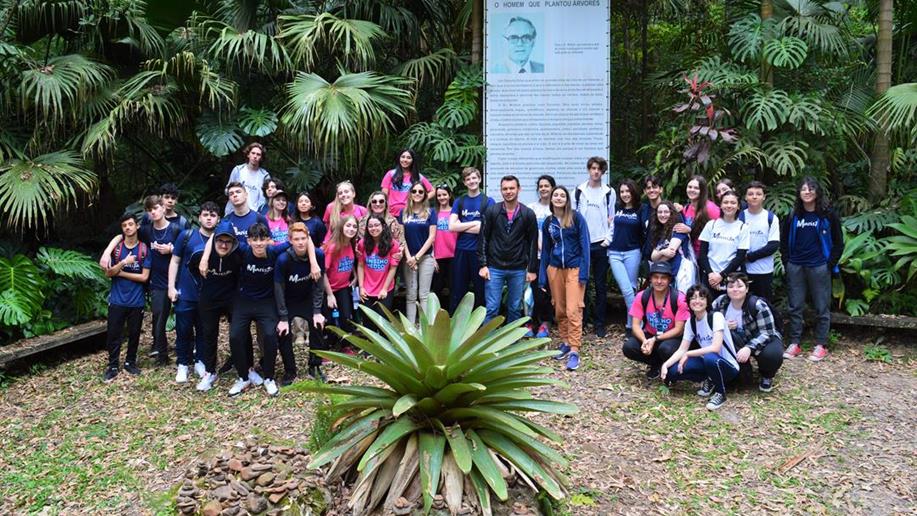 Turmas do 1º ano EM estiveram em contato com a natureza para atividade pedagógico-pastoral, onde refletiram sobre Projeto de Vida e Processos Criativos.