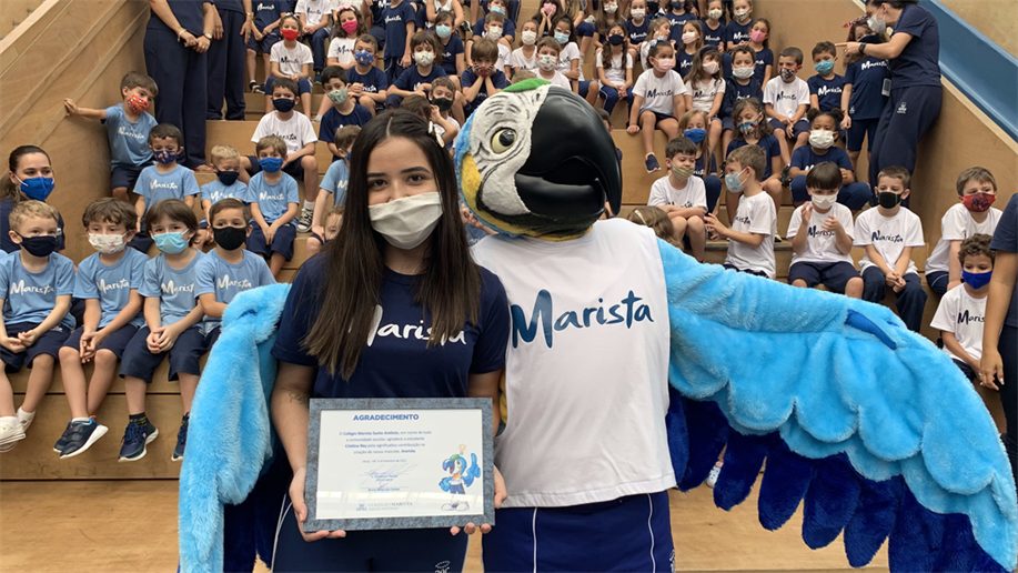 A Arara Marista chegou para celebrar o aniversário de dois anos do Colégio