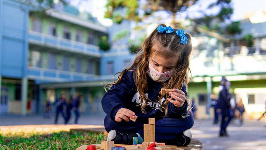 A CORPOREIDADE NA ESCOLA: PROJETO COM JOGOS TEATRAIS