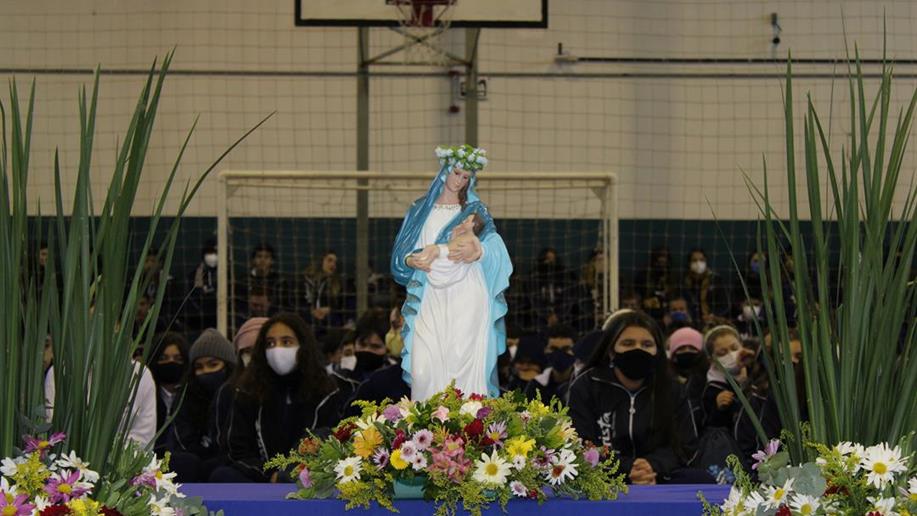 Coroação de Nossa Senhora encerra as homenagens do mês de maio