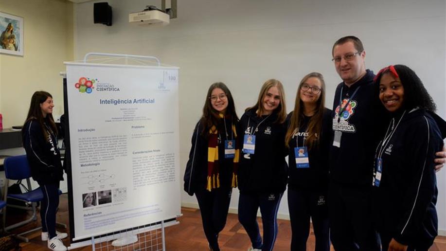 Estudantes da Educação Infantil ao Ensino Médio fortaleceram o desenvolvimento do conhecimento através de projetos e pesquisas científicas