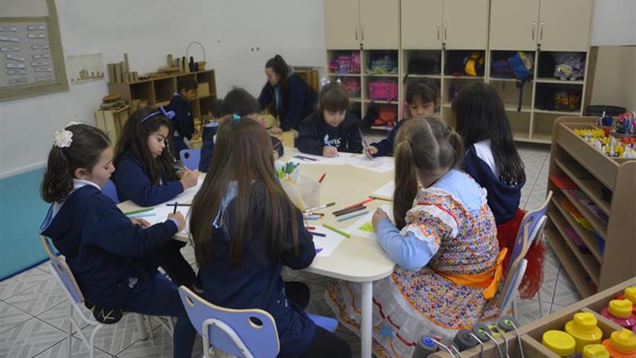 Com a proposição de potencializar a Proposta Pedagógica Marista, a Educação Infantil recebeu um novo mobiliário que possibilita um aprendizado interativo.