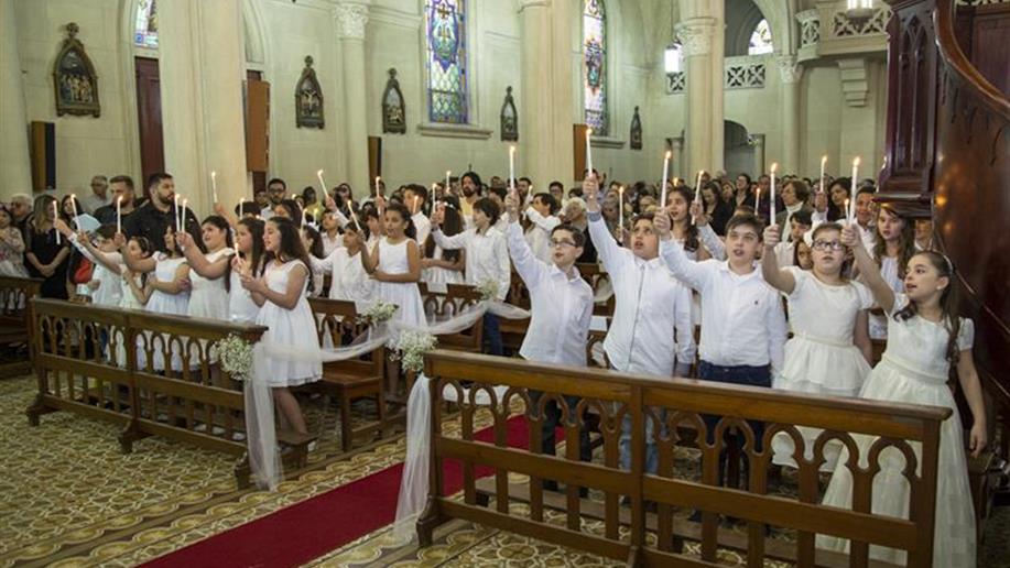 Estudantes do Marista São Francisco realizaram no sábado, 20 de outubro, a 1ª Eucaristia no Santuário Nossa Senhora de Fátima